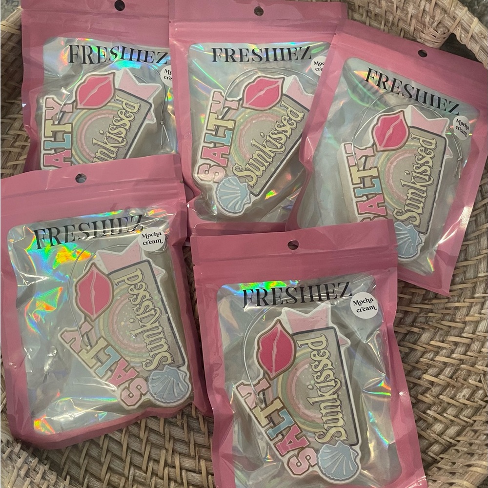 Simply Southern Salty Sun Kissed Freshiez - mocha cream